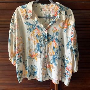 We the Free 🌸oversize cropped button down blouse.